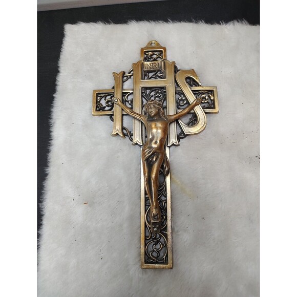 Crucifix Cross Wall Hanging Filagree Brass Goldtone Metal Jesus INRI Solid - Picture 2 of 9